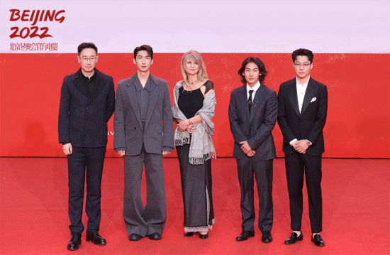 陆川《北京2022》定档5.19 镜头对准“冬奥人”