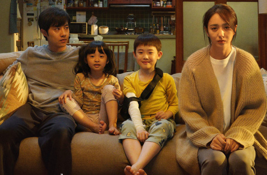 《我经过风暴》曝终极预告 佟丽娅面呼唤女性觉醒