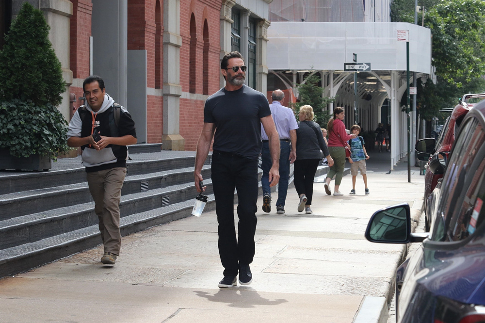 一起摘婚戒！狄波拉出街 狼叔等《死侍3》复工